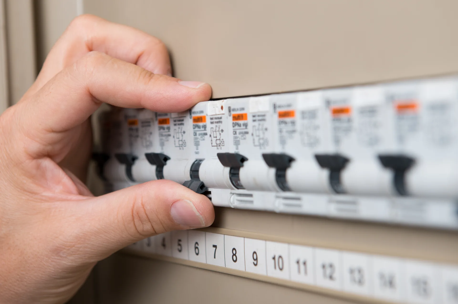 Electrician Noraville, licensed electricians serving Noraville